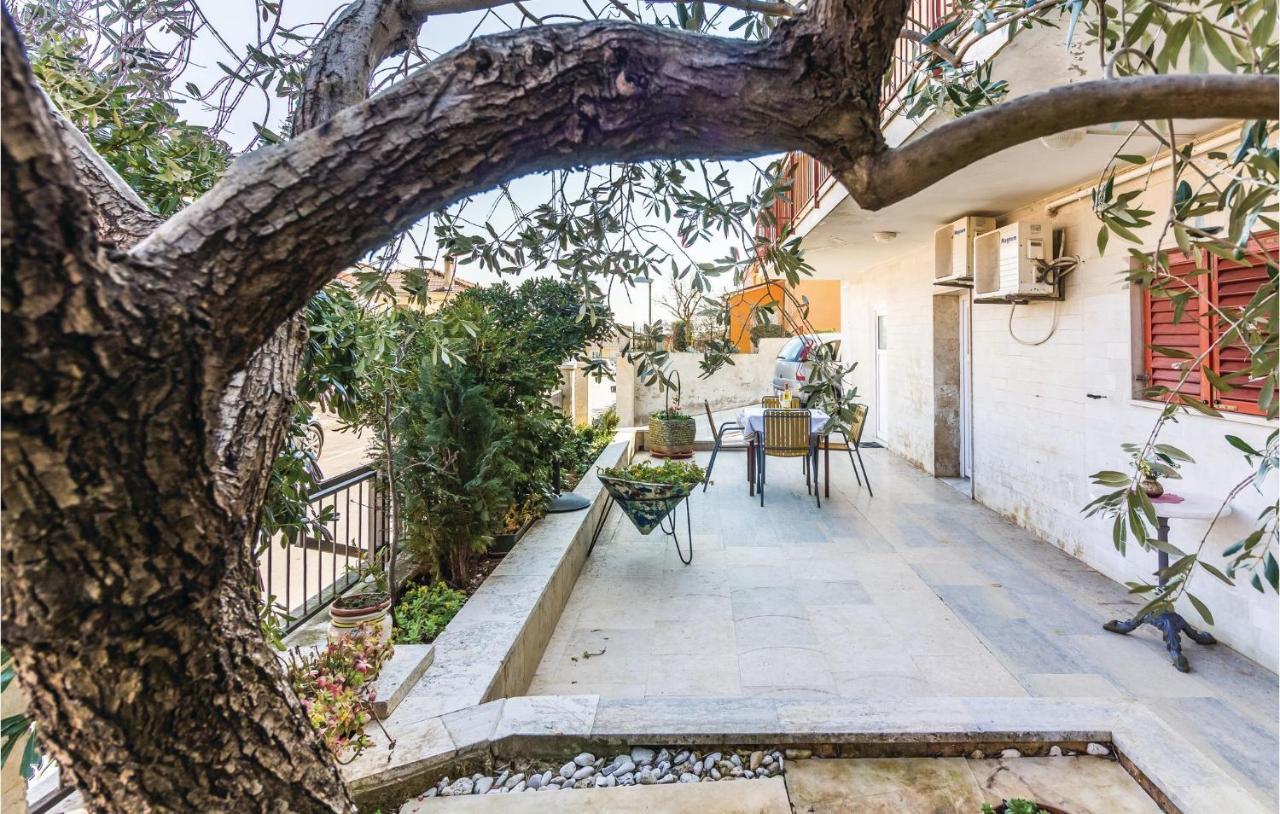 1 Bedroom Lovely In *